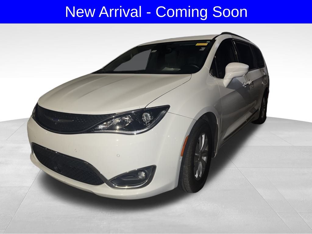 2018 Chrysler Pacifica Touring L Plus's photo