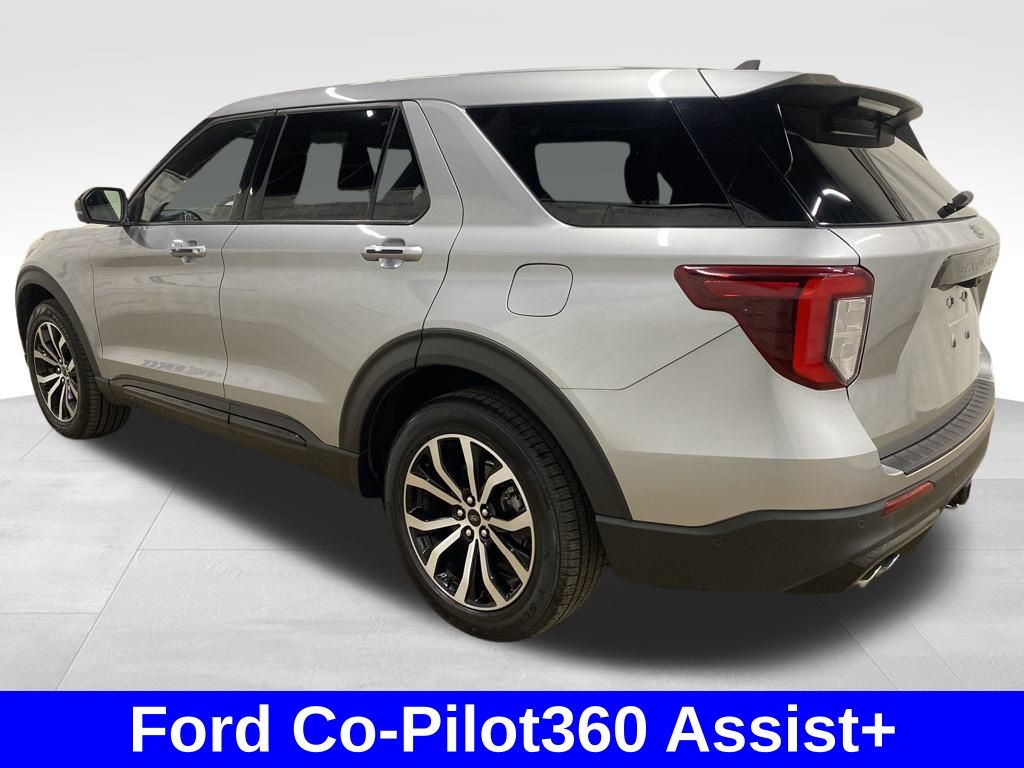 2021 Ford Explorer ST photo 3
