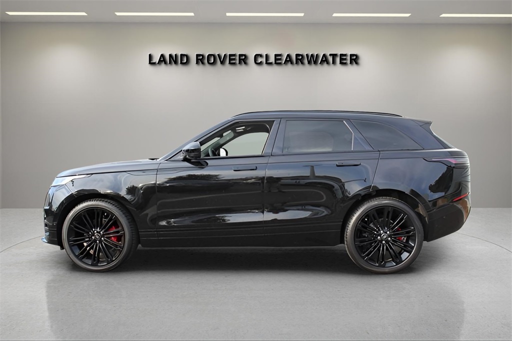 2025 Land Rover Range Rover SE photo 2