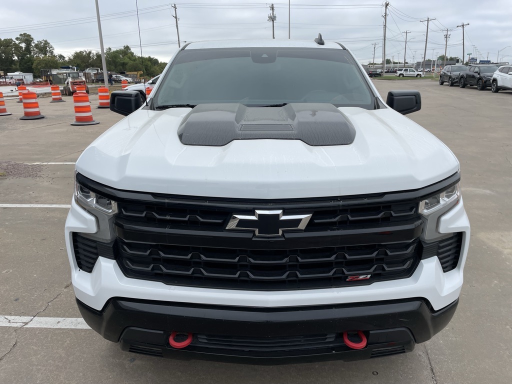 2024 Chevrolet Silverado 1500 LT Trail Boss photo 3