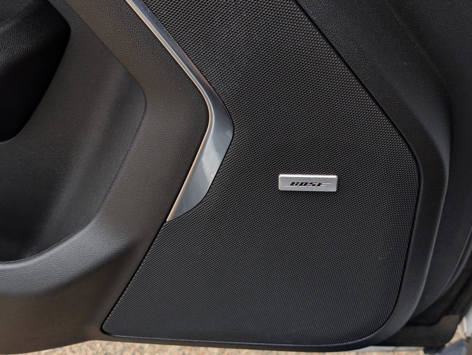 2022 Gmc Yukon SLT photo 24