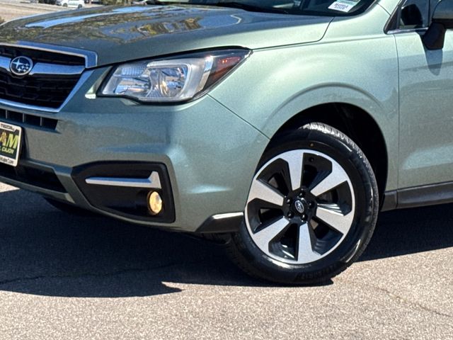 2017 Subaru Forester 2.5i Limited photo 3