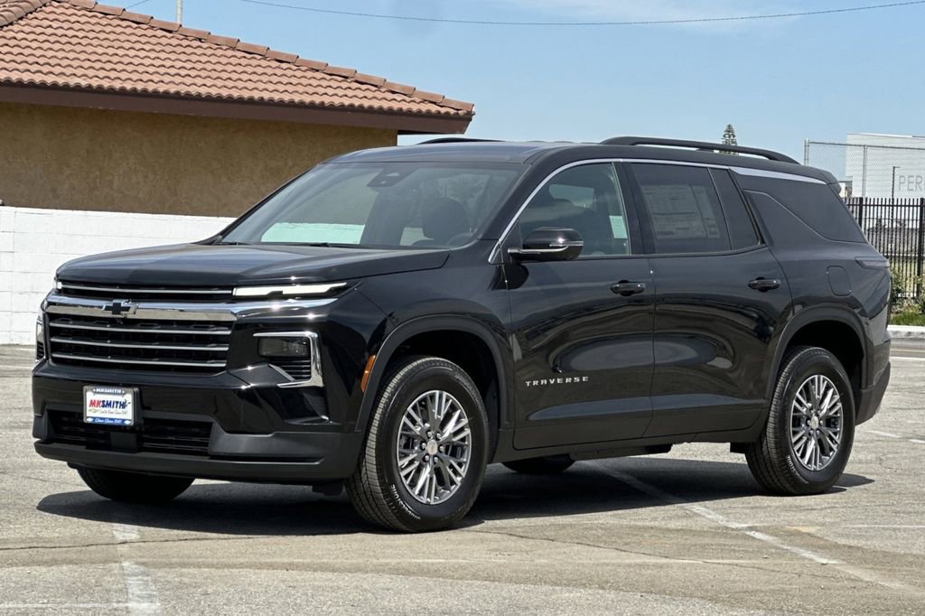 2026 Chevrolet Traverse photo 8