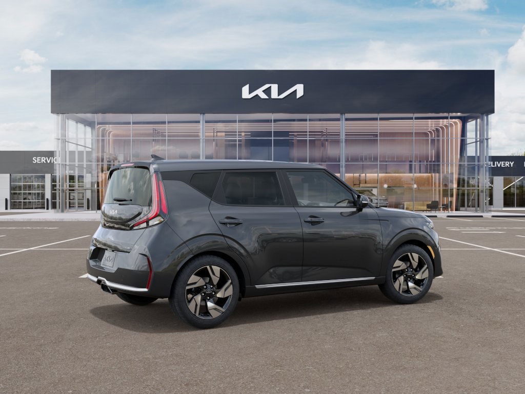 2025 Kia Soul GT-Line photo 2
