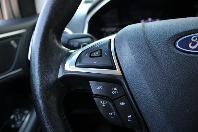 2019 Ford Edge Titanium photo 10
