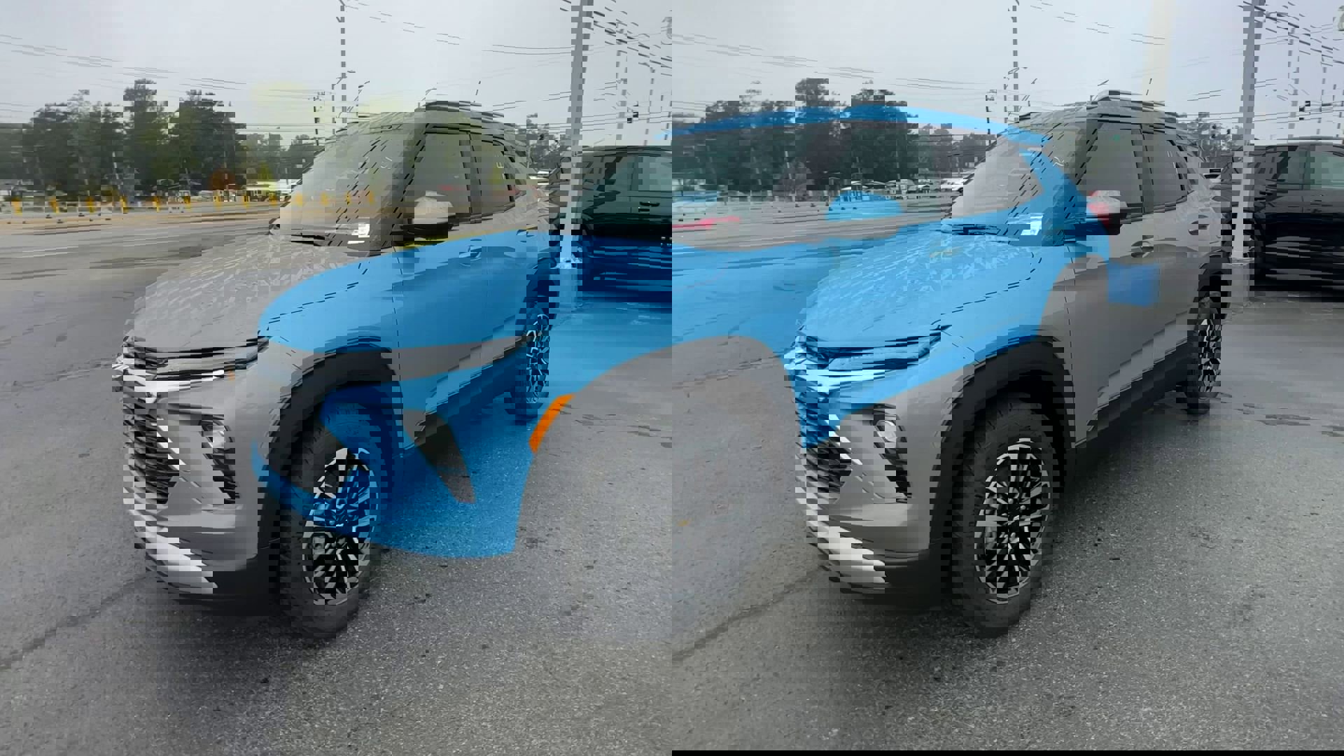 2026 Chevrolet Trailblazer LT photo 3