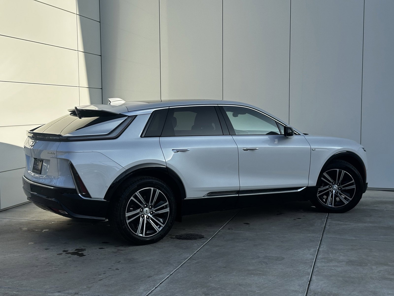 2025 Cadillac Lyriq Luxury photo 7