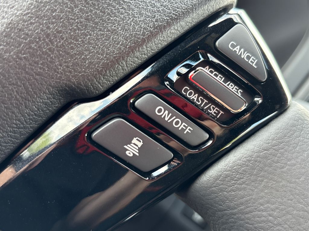 2025 Nissan Frontier PRO-4X photo 18