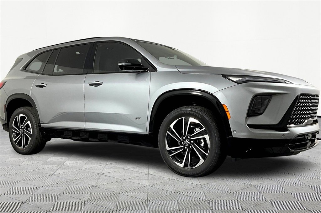 2026 Buick Enclave Sport Touring photo 3