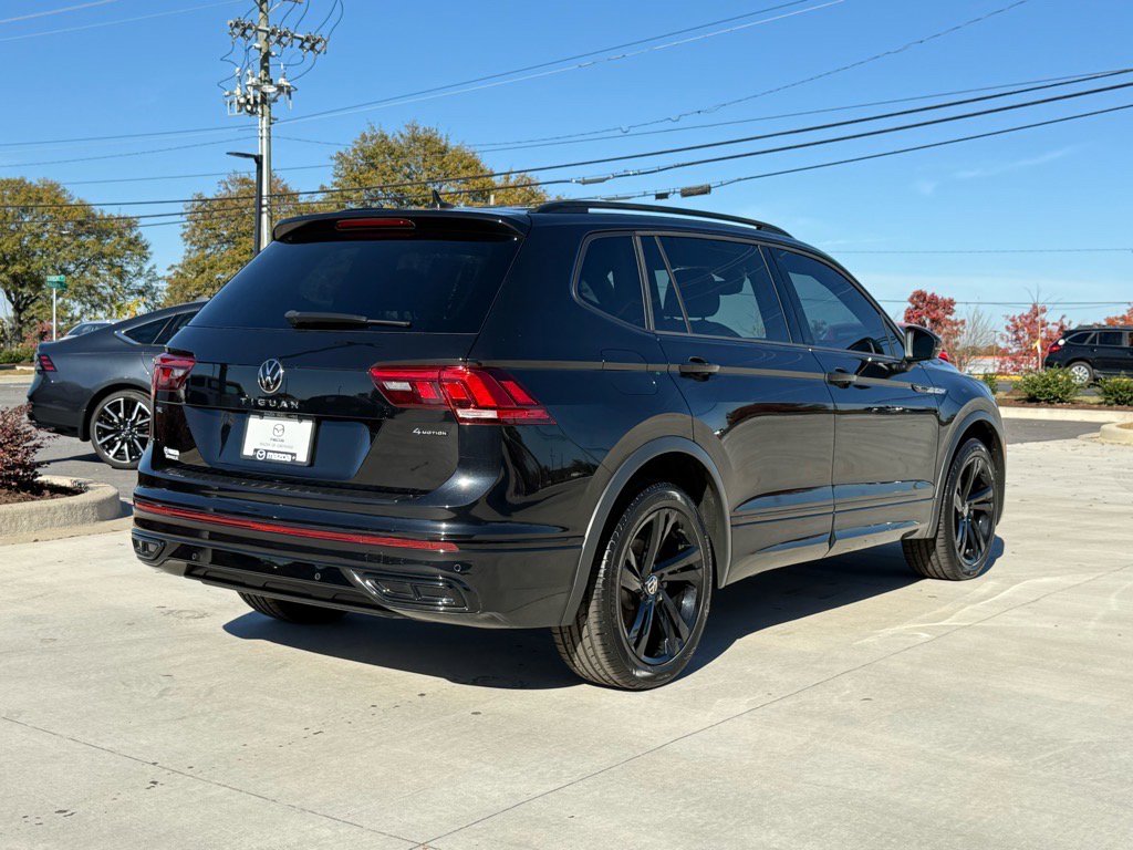 2023 Volkswagen Tiguan SE R-Line Black photo 4