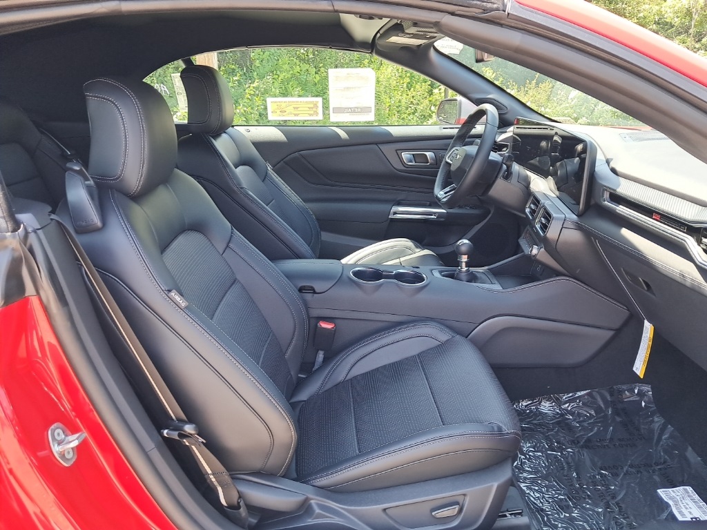 2025 Ford Mustang GT Premium Convertible photo 12