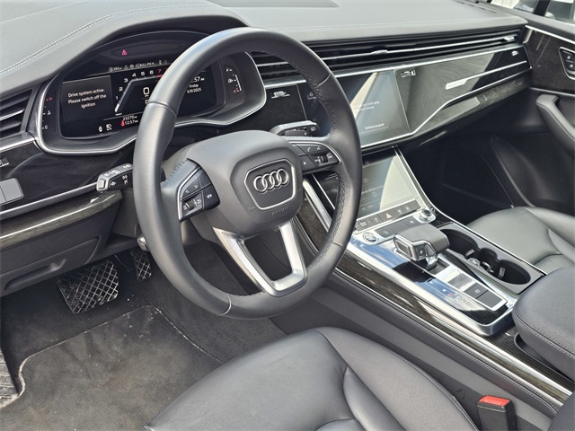 2024 Audi Q7 55 Premium Plus photo 9