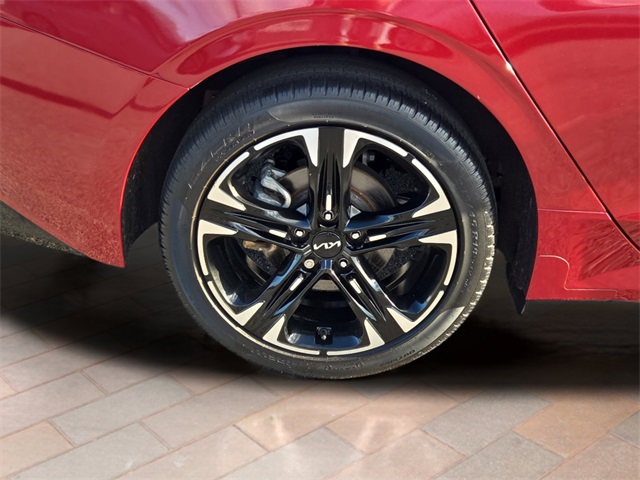 2022 Kia K5 GT-Line photo 4