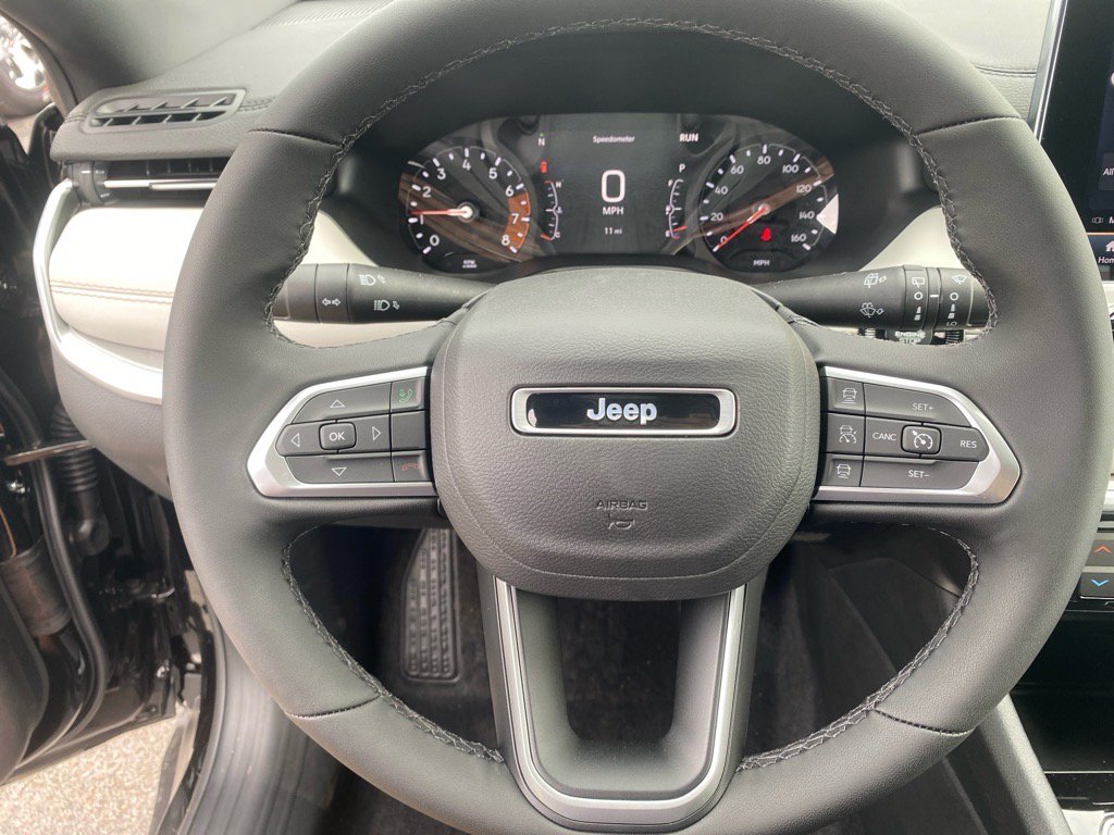 2025 Jeep Compass Limited photo 4