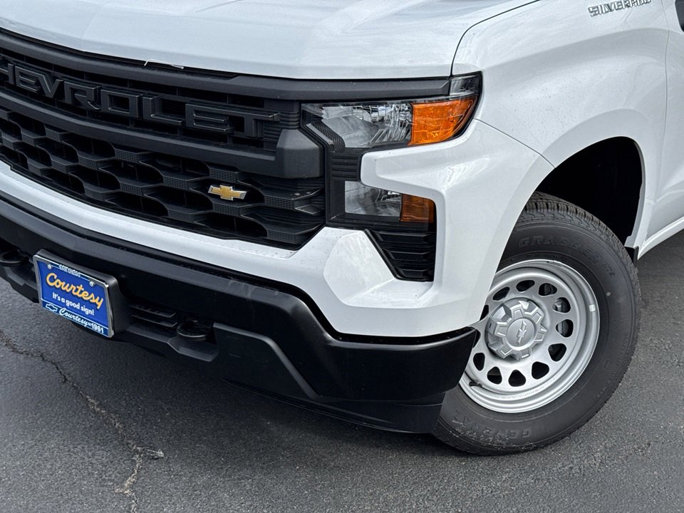 2026 Chevrolet Silverado 1500 photo 3