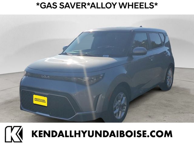 2023 Kia Soul LX's photo