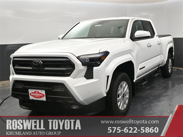 2025 Toyota Tacoma SR5's photo