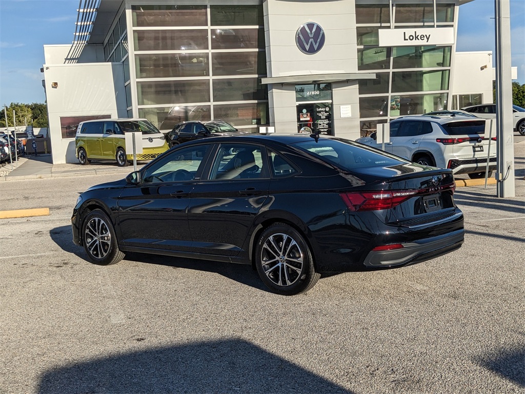 2025 Volkswagen Jetta 1.5T Sport photo 5