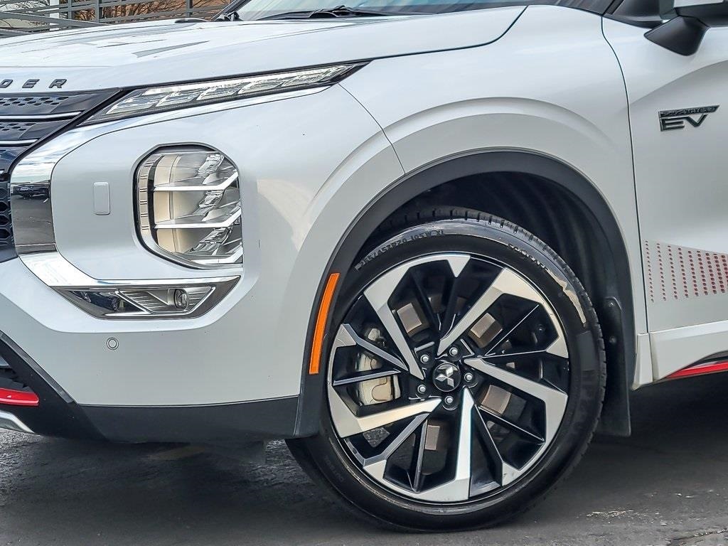 2024 MITSUBISHI OUTLANDER - Image 2