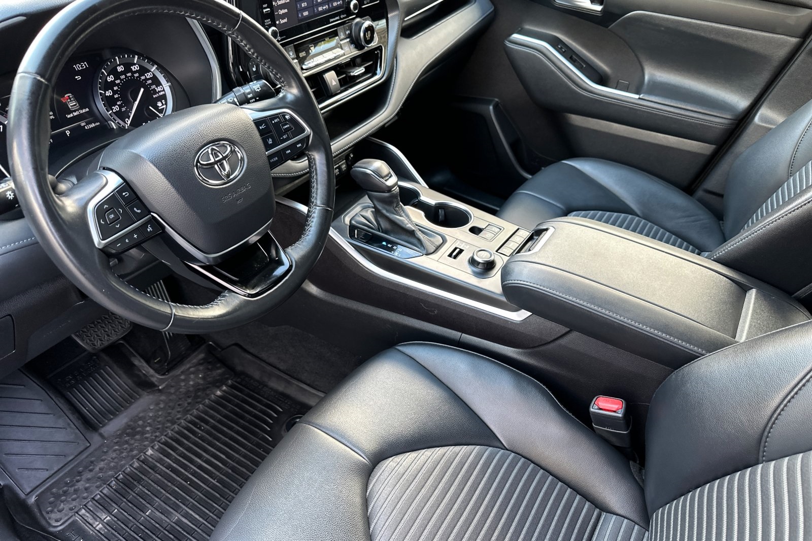 2021 Toyota Highlander XSE photo 10