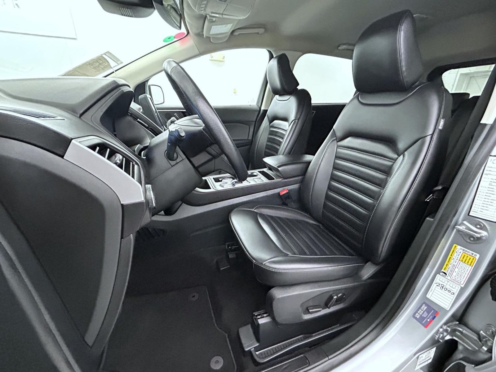 2024 Ford Edge SEL photo 9