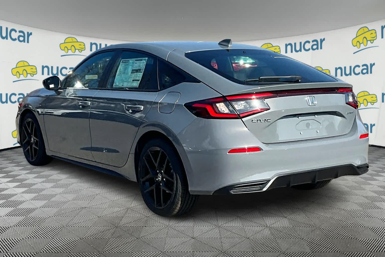 2025 Honda Civic Hatchback Sport photo 4