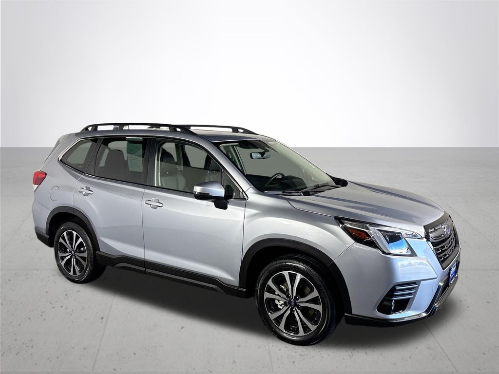 2023 Subaru Forester Limited photo 4