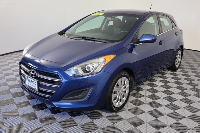 2016 Hyundai Elantra GT Base photo 4