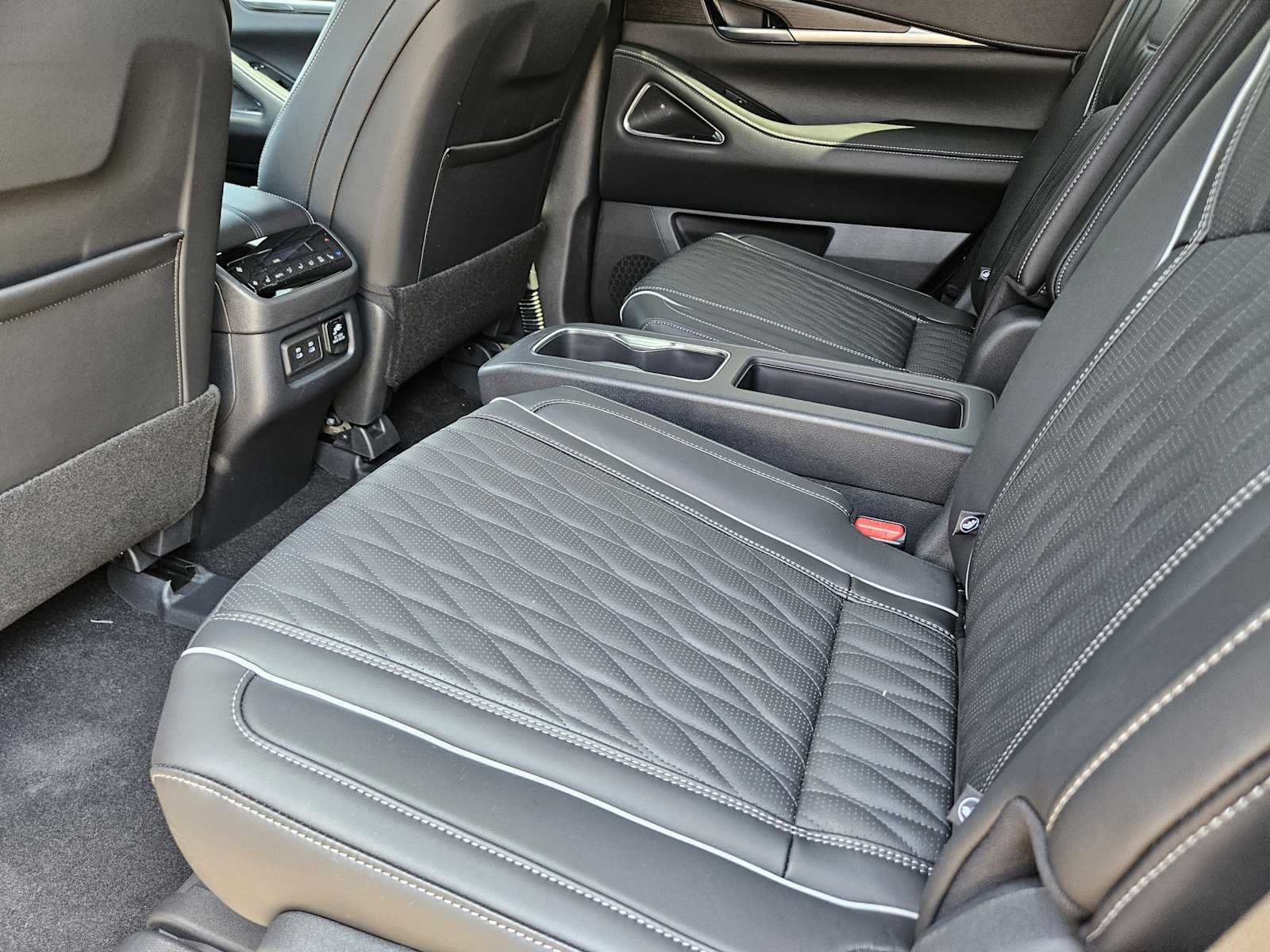 2026 Infiniti QX60 Autograph AWD photo 18