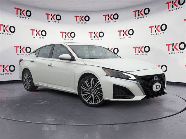 2025 Nissan Altima SL's photo