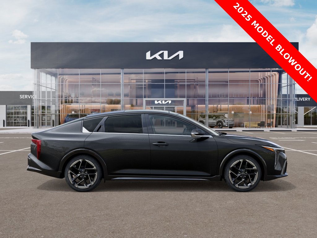 2025 Kia K4 GT-Line photo 5