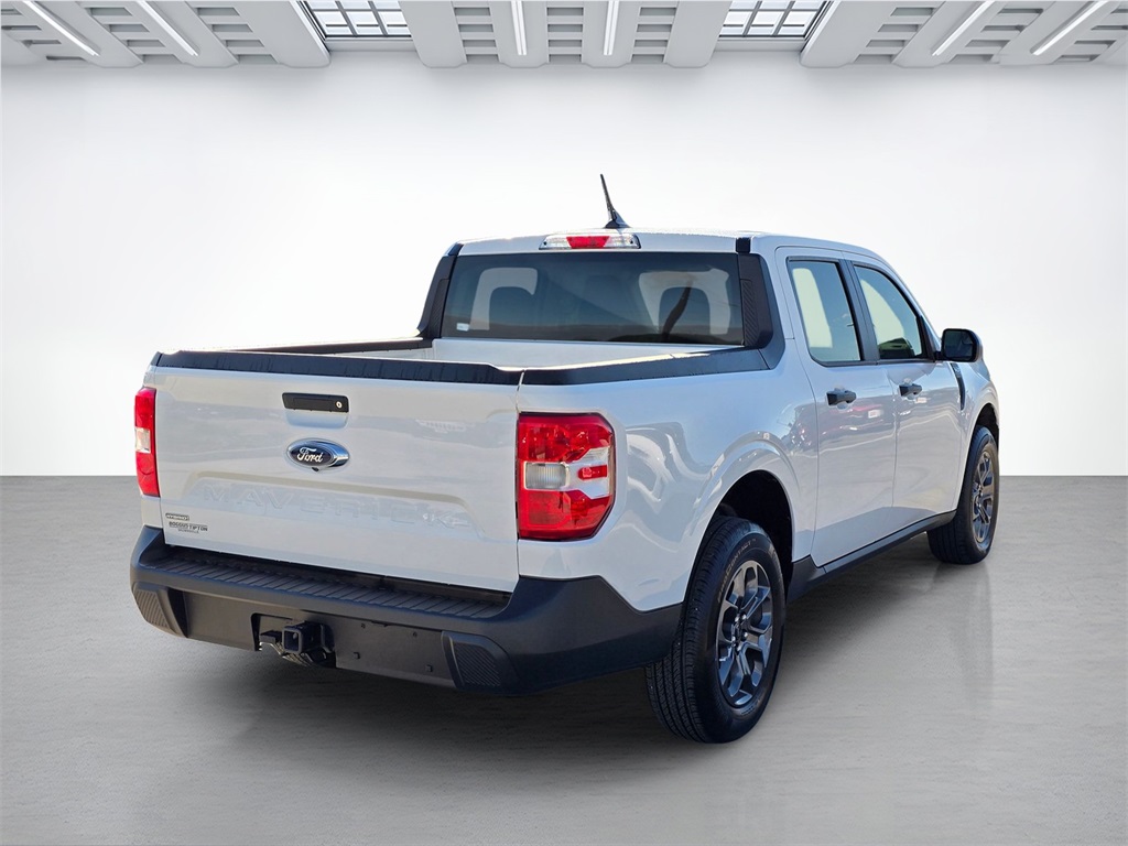 2024 Ford Maverick XLT photo 2