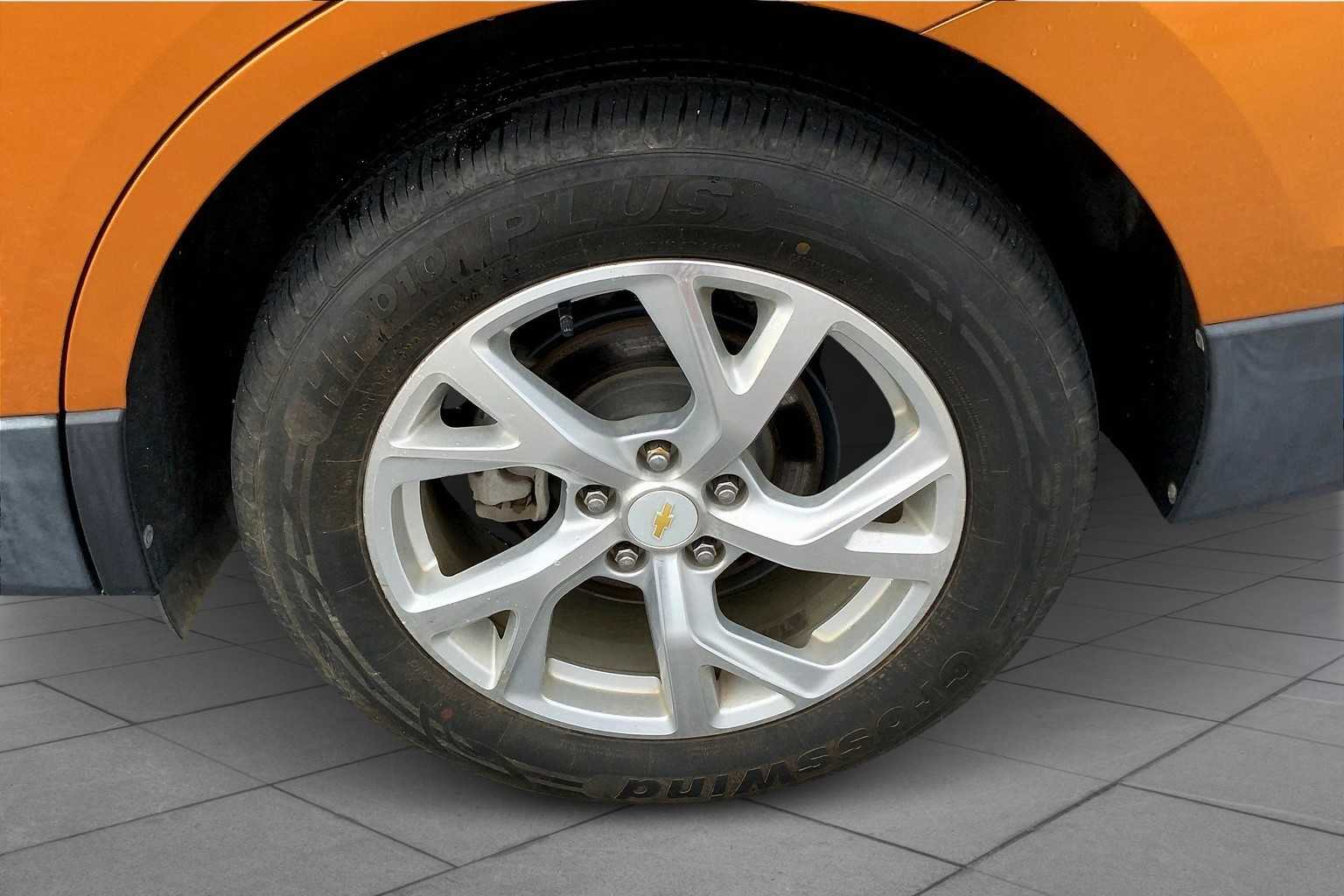 2018 Chevrolet Equinox LT photo 8