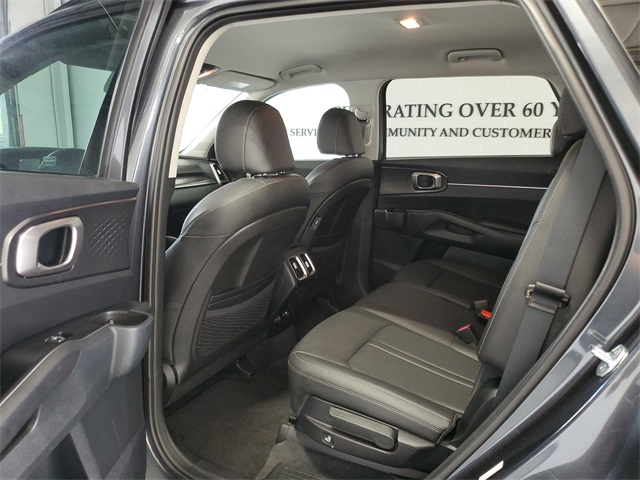 2022 Kia Sorento S photo 20