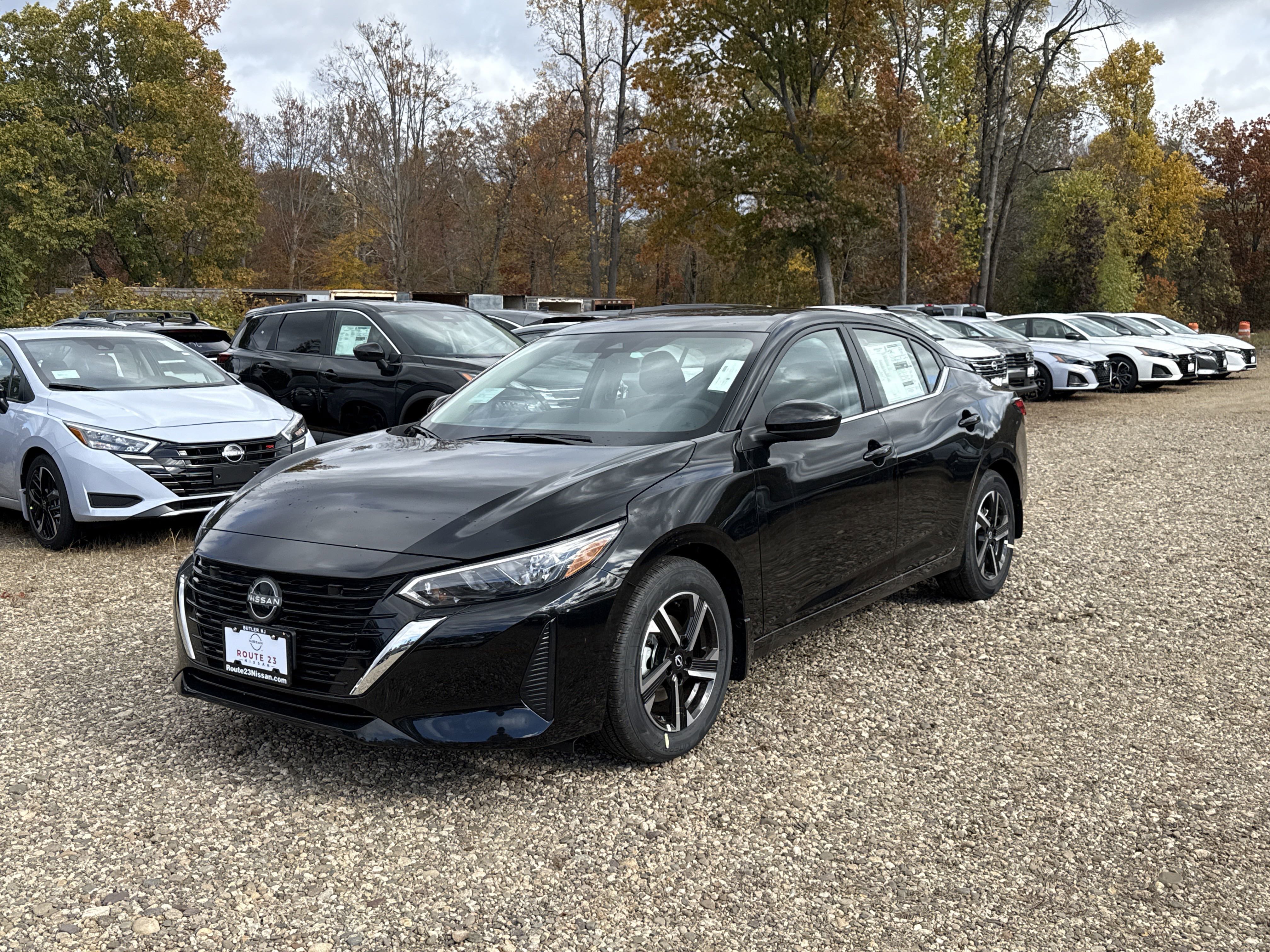 2025 Nissan Sentra SV's photo