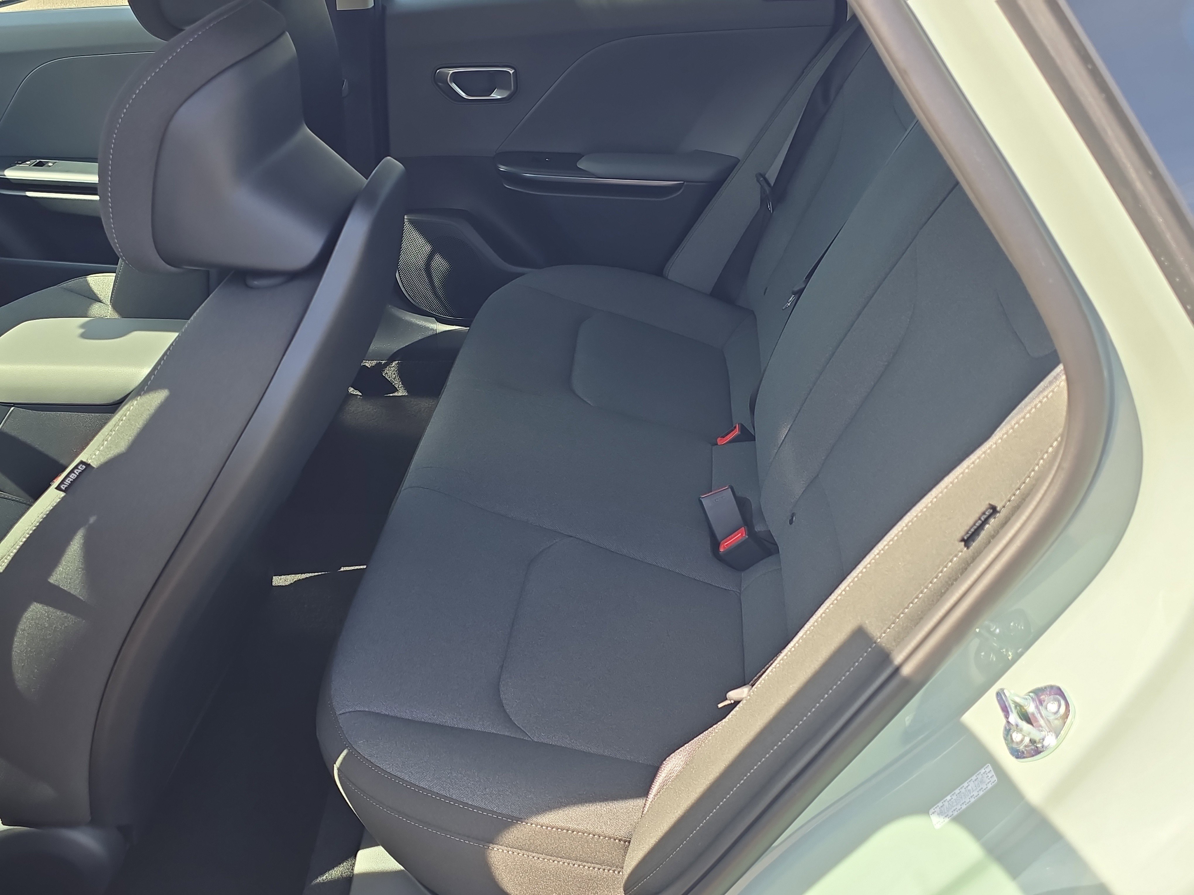 2025 Kia K4 LXS photo 3