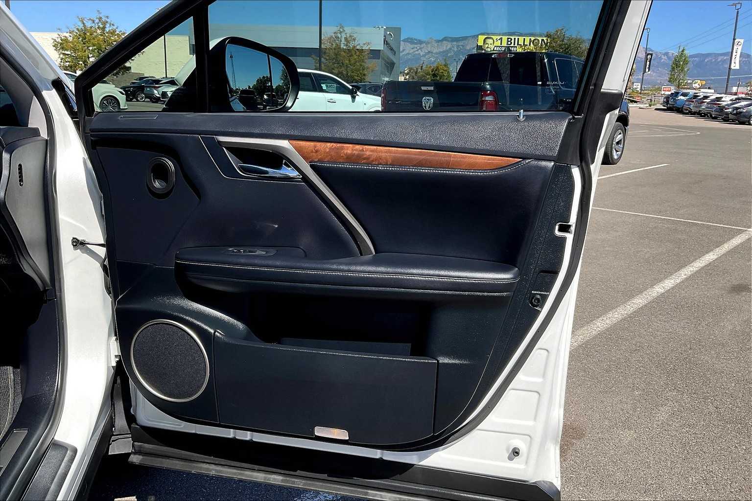 2022 Lexus RX 350L photo 20