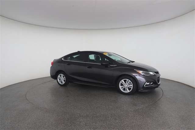 2017 Chevrolet Cruze LT photo 25