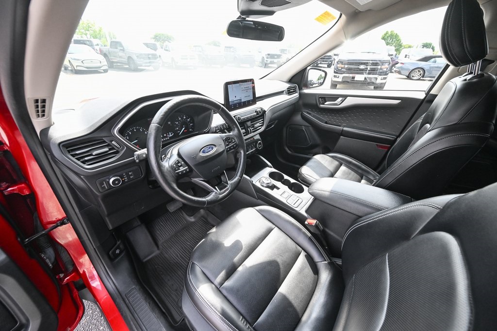 2020 Ford Escape SEL photo 11