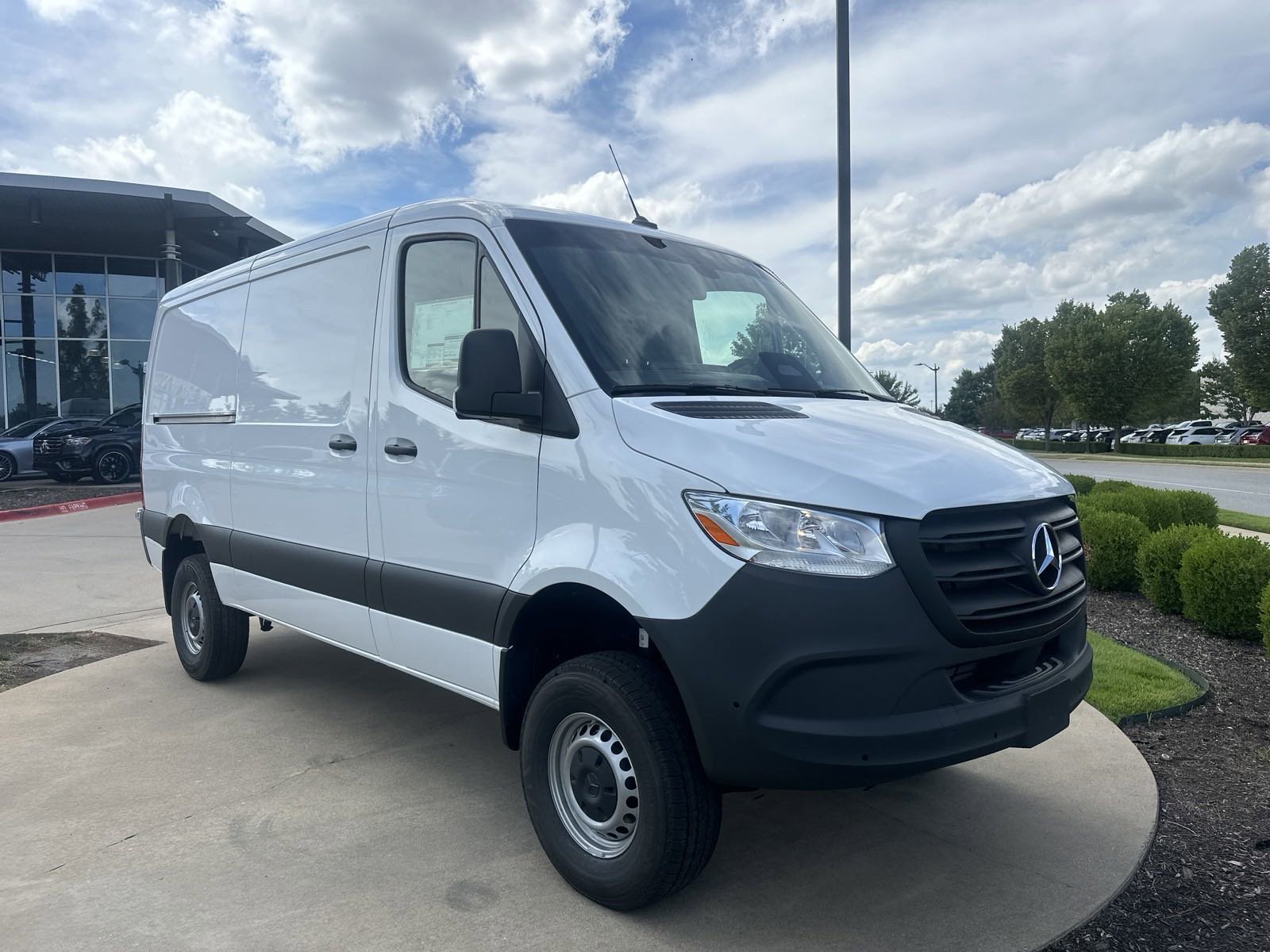 2025 Mercedes-Benz Sprinter Cargo Van Base's photo