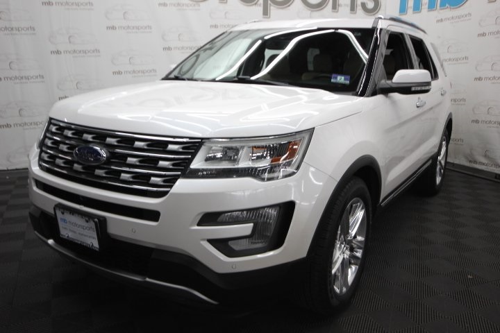 2017 Ford Explorer Limited's photo