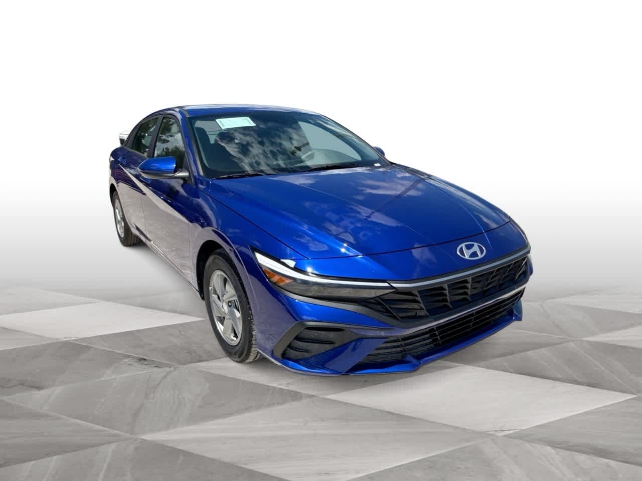 2025 Hyundai Elantra SE photo 2