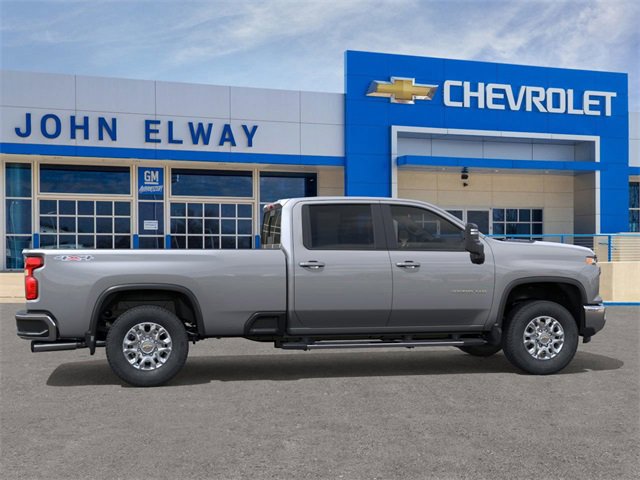 2025 Chevrolet Silverado 3500HD LT photo 4