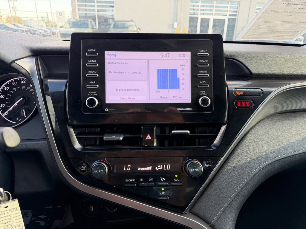 2024 Toyota Camry SE photo 10