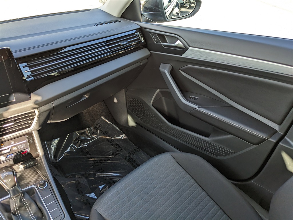 2025 Volkswagen Jetta 1.5T S photo 15