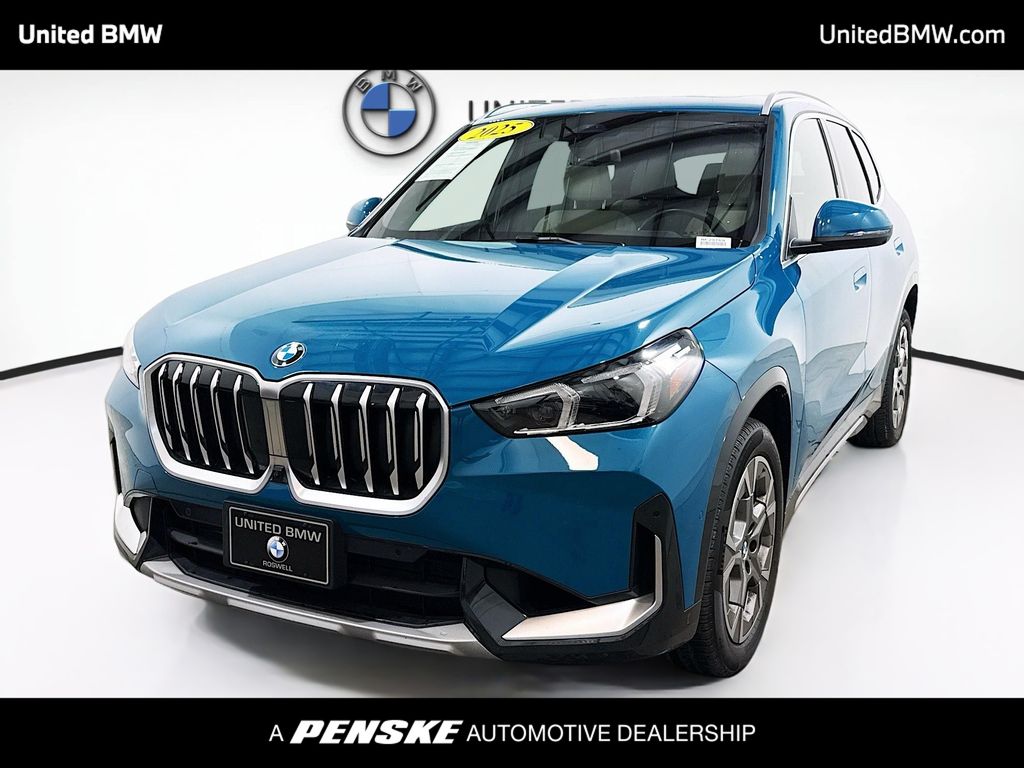 2025 BMW X1 28i's photo