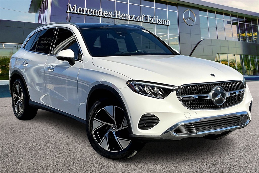 2024 Mercedes-Benz GLC GLC 300's photo