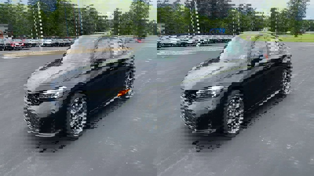2025 Honda Civic Hybrid Sport Touring photo 4