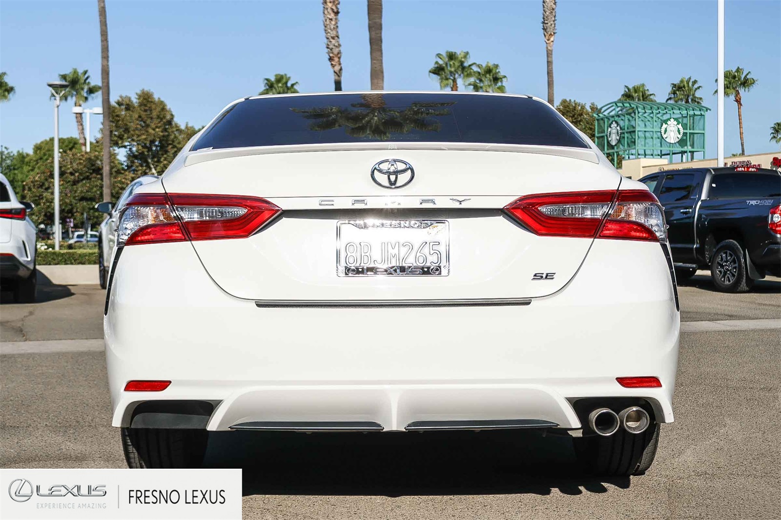 2018 Toyota Camry SE photo 4
