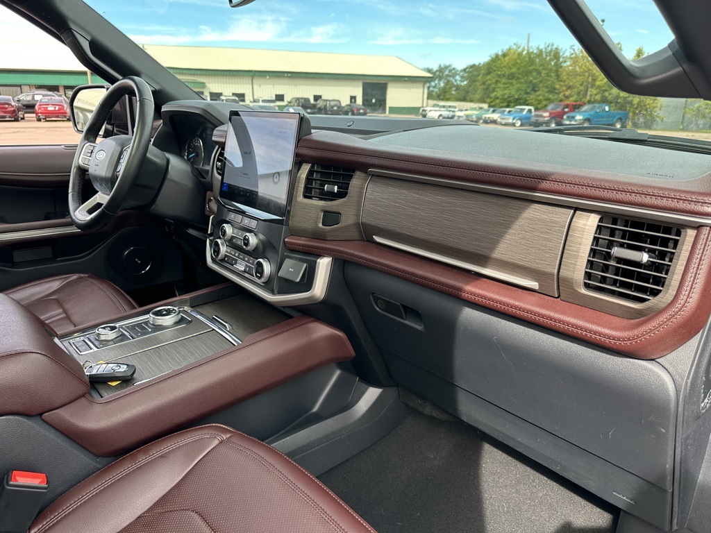 2024 Ford Expedition MAX Limited photo 30
